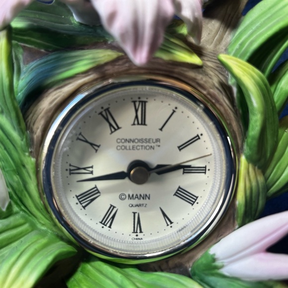 Seymour Mann INC CONNOISSEUR COLLECTION Hummingbird Clock. *Working* Wth Base - Picture 2 of 11